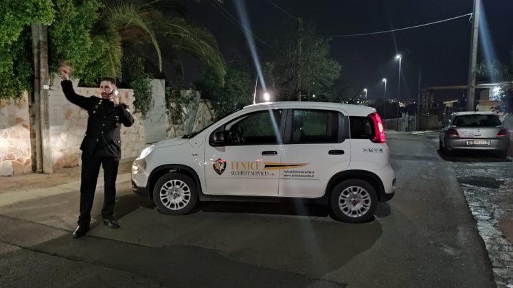 Fiamme nella villa di un imprenditore: danni ingenti. Si sospetta atto doloso - Corriere Salentino