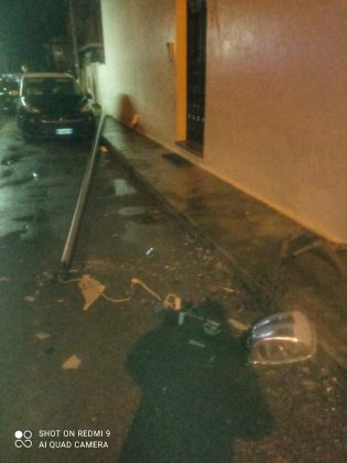 Intensi temporali e vento forte: danni in tutto il Salento. Salta la copertura di una Rsa - Corriere Salentino