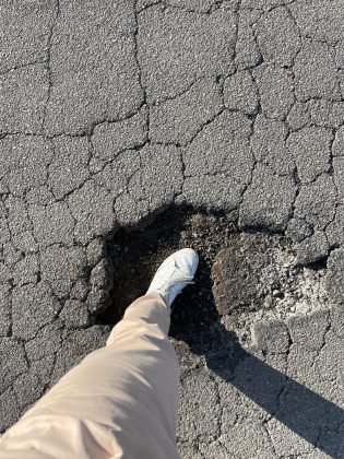 Il bilancio di fine anno dell’opposizione, Guido: “Strade colabrodo e insicurezza” - Corriere Salentino