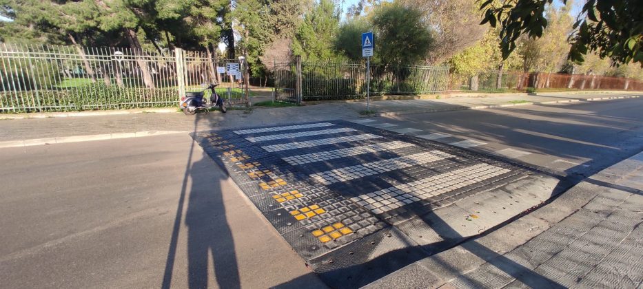 Sei nuovi attraversamenti pedonali rialzati in gomma riciclata a Lecce - Corriere Salentino