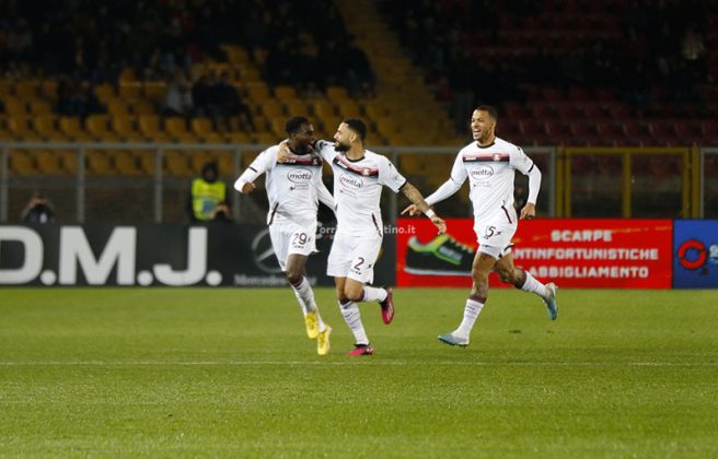 Strefezza non basta. La Salernitana supera il Lecce - Corriere Salentino