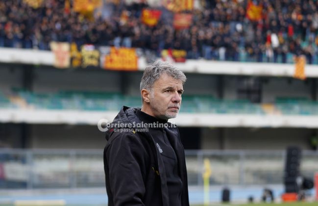 Al Bentegodi il Lecce perde l'imbattibilità ed anche Umtiti: sconfitta per 2 a 0, il francese esce dal campo in lacrime - Corriere Salentino