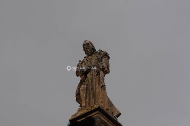 Presicce, lavori di restauro in corso della statua di Sant’Andrea - Corriere Salentino