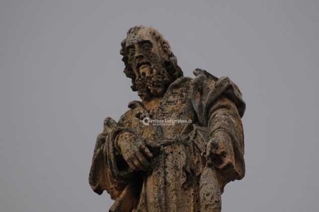 Presicce, lavori di restauro in corso della statua di Sant’Andrea - Corriere Salentino