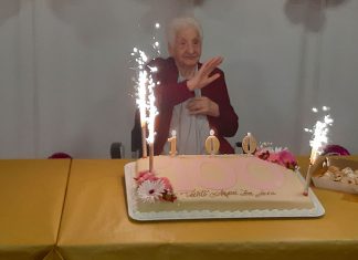 Nonna Anna festeggia 100 anni attorniata dall’affetto di nipoti e pronipoti