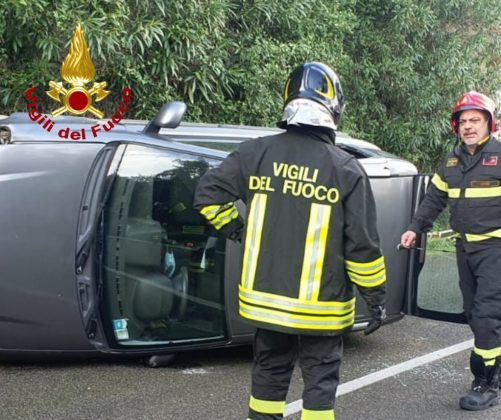 Doppio incidente in mattinata, i conducenti restano incastrati nelle auto: un 80enne in ospedale con "codice rosso" - Corriere Salentino
