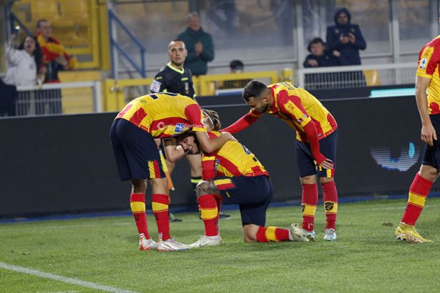 Un secondo tempo “gagliardo” e il Lecce rimonta la Lazio: apoteosi giallorossa, terza vittoria di fila - Corriere Salentino