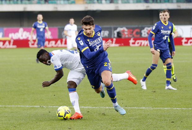 Al Bentegodi il Lecce perde l'imbattibilità ed anche Umtiti: sconfitta per 2 a 0, il francese esce dal campo in lacrime - Corriere Salentino