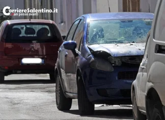 Roghi d’auto, fenomeno senza fine: brucia la Punto di un pensionato, danni anche ad un’abitazione