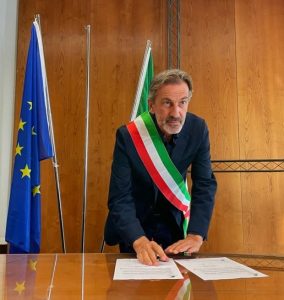 Elezioni: a Santa Cesarea Bleve prova il terzo mandato, sindaci uscenti in campo anche a Salve e Spongano. Opposizioni a carte ancora coperte - Corriere Salentino