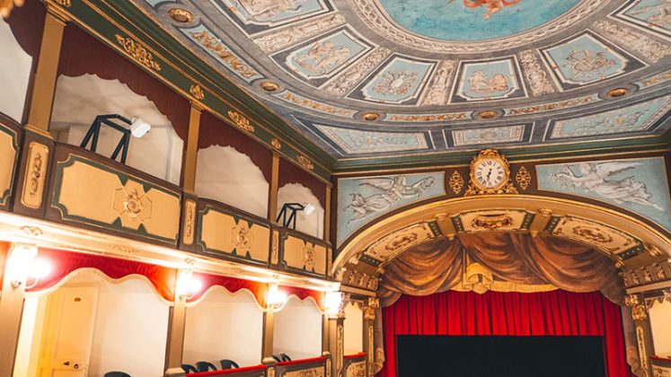Il Teatro Garibaldi di Gallipoli riapre al pubblico, domani l'inaugurazione con il Maestro Sergio Rubini - Corriere Salentino