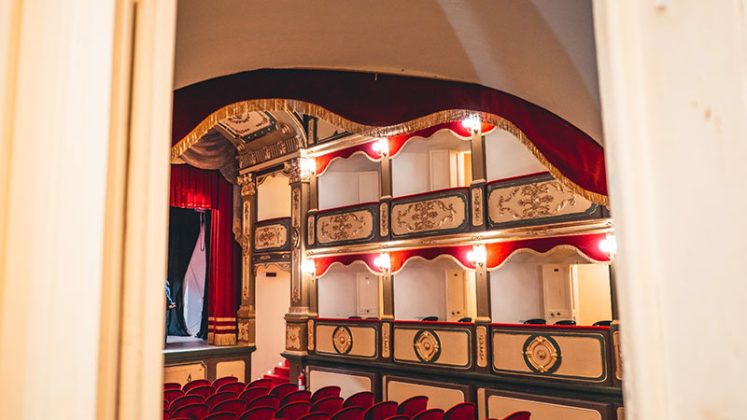 Il Teatro Garibaldi di Gallipoli riapre al pubblico, domani l'inaugurazione con il Maestro Sergio Rubini - Corriere Salentino