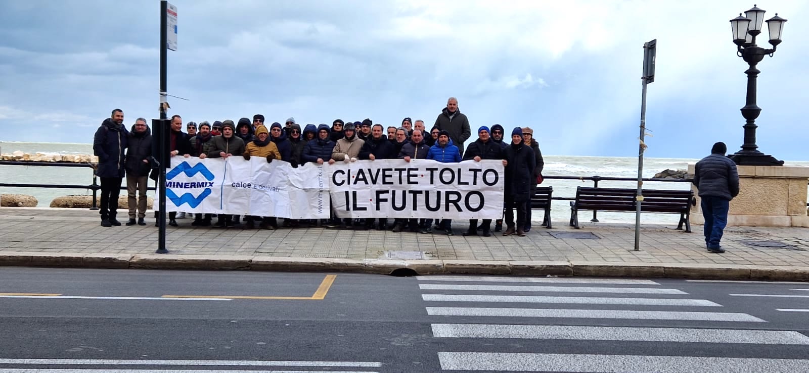 Spiraglio Per I Lavoratori Della Minermix Licenziamenti Sospesi E Cig 