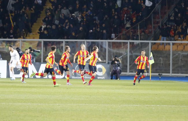 Il Lecce regge l’urto della Roma, Falcone super: al Via del Mare è 1 a 1 - Corriere Salentino