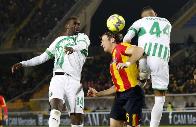 Il Lecce spreca e il Sassuolo porta a casa i tre punti, decide Thorstvedt: 0-1 per gli emiliani - Corriere Salentino