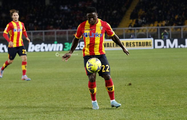 Il Lecce spreca e il Sassuolo porta a casa i tre punti, decide Thorstvedt: 0-1 per gli emiliani - Corriere Salentino