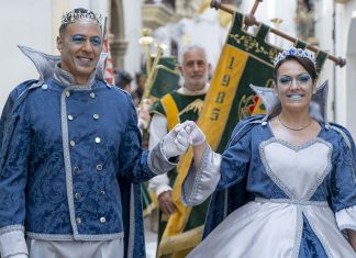 Sfilate e Gli avvocati divorzisti in concerto: al via la nuova edizione dello Storico Carnevale di Gallipoli