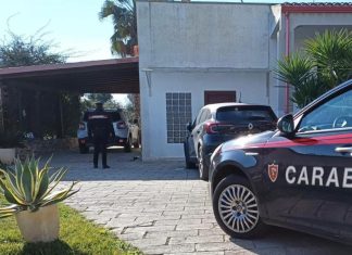 Ancora intimidazioni: dopo gli incendi, gli spari. Nel mirino le vetture di un commerciante