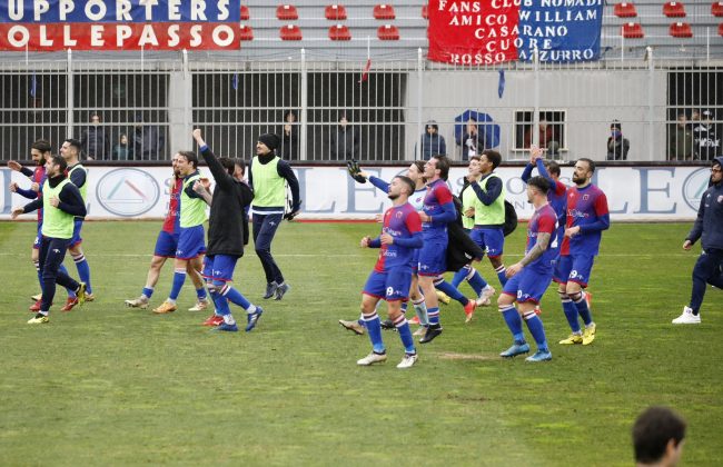 Burzio e Bocchetti trascinano il Casarano in alta quota, Matera sconfitto 2 - 1 - Corriere Salentino