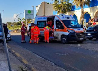 Colpito da un fulmine in riva al mare: corsa in ospedale dopo un massaggio cardiaco di oltre 15 minuti