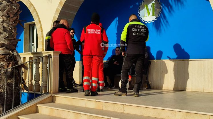 Colpito da un fulmine in riva al mare: corsa in ospedale dopo un massaggio cardiaco di oltre 15 minuti - Corriere Salentino