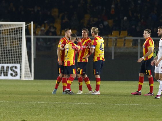 Il Lecce regge l’urto della Roma, Falcone super: al Via del Mare è 1 a 1 - Corriere Salentino