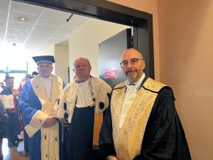 L’inaugurazione dell’Anno Accademico alla presenza della ministra Bernini: spauracchio autonomia differenziata. Gli studenti: “Il sottofinanziamento crea ingiuste disparità” - Corriere Salentino