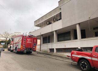 Dimentica la pentola sul fuoco: parte la fiammata e divampa incendio in casa