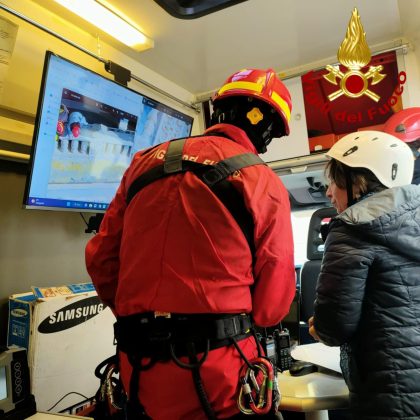 Campanile del Duomo sorvegliato speciale, sopralluogo per verifica danni. Ancora pericoli: zona transennata e interdetta - Corriere Salentino