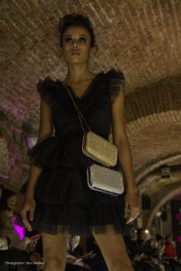 La giovane stilista salentina Emily My splende nel Fashion week di Milano. La collezione Fall Winter 23/24 punta anche su semplicità e utilità dei capi. Moitié conquista il mondo della moda - Corriere Salentino