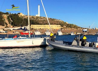 Battenti bandiera estera, ma di proprietà di italiani: otto imbarcazioni completamente sconosciute al Fisco