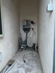 Campo sportivo di Frigole abbandonato. Scorrano: “Simbolo dell’incuria dell’amministrazione Salvemini” - Corriere Salentino