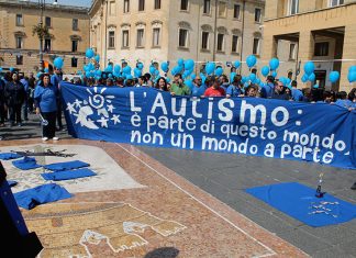 Autismo, una condizione su cui riflettere: una marcia blu “ai quattro venti” a Gallipoli