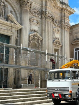 Facciata della chiesa di Sant'Irene: via ai lavori di messa in sicurezza - Corriere Salentino