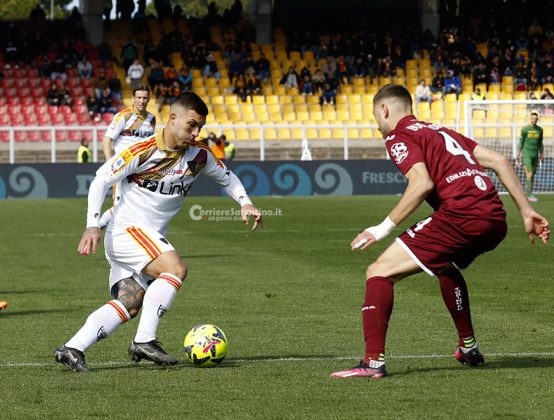 Terza sconfitta di fila, il Lecce torna coi piedi per terra - Corriere Salentino