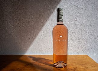 “Pietra” rosato, il vino di Menhir Salento premiato ai Wine Awards di Food and Travel Italia