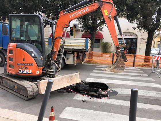 Lavori Enel, cedimento del manto stradale in via Leuca in corso il ripristino - Corriere Salentino