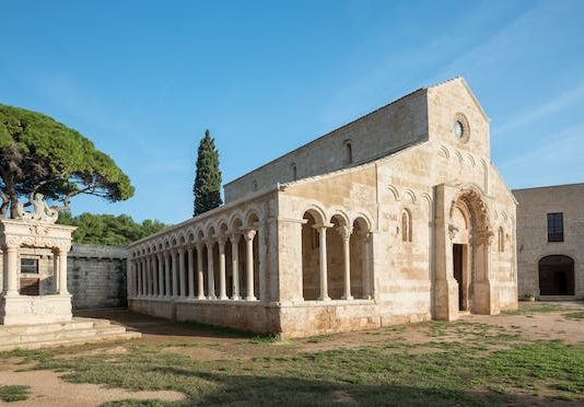 Sabato 8 e domenica 9 agosto “Grika”, primo evento sulla cultura e sulla lingua grika all’Abbazia di Cerrate a Lecce, tra balli, canti, racconti e ricette