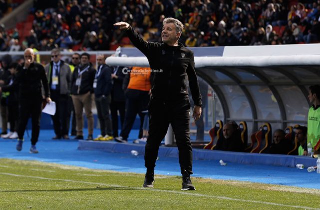 Terza sconfitta di fila, il Lecce torna coi piedi per terra - Corriere Salentino