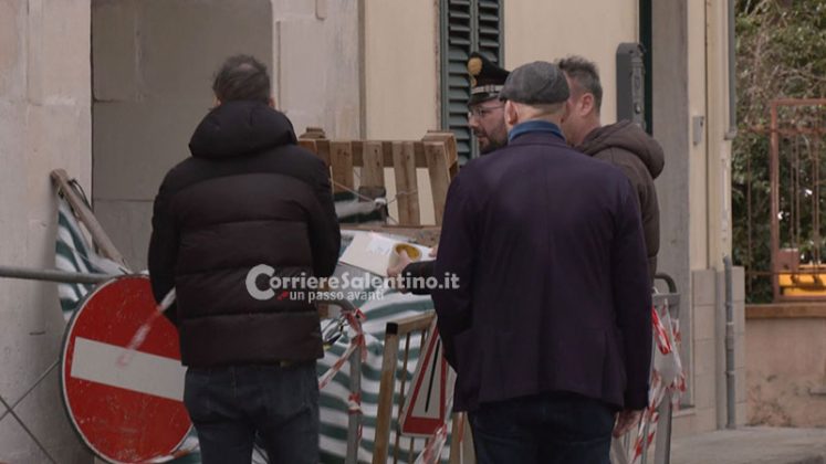 Nasconde in casa il cadavere del padre per quasi un anno, shock nel Salento: 56enne portato in caserma - Corriere Salentino