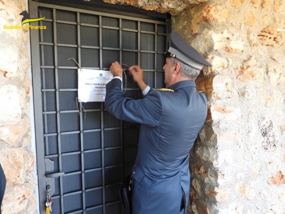 Lavori abusivi nel parco regionale, la finanza sequestra 4 immobili ed una piscina compresiva di solarium - Corriere Salentino