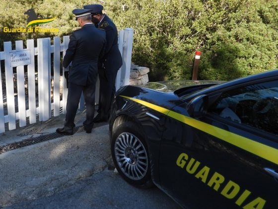 Lavori abusivi nel parco regionale, la finanza sequestra 4 immobili ed una piscina compresiva di solarium - Corriere Salentino