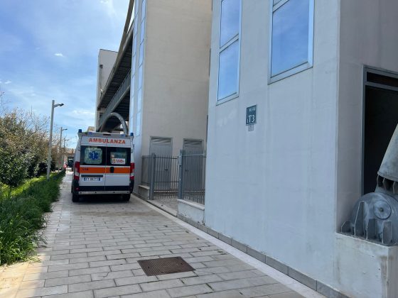 Tragedia in tarda mattinata, divampa incendio in abitazione: muore un uomo di 47 anni - Corriere Salentino