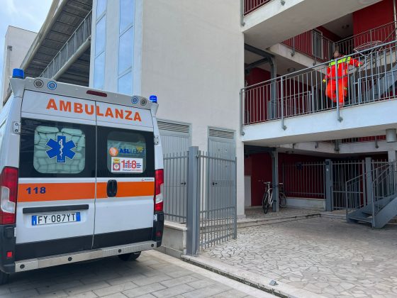 Tragedia in tarda mattinata, divampa incendio in abitazione: muore un uomo di 47 anni - Corriere Salentino