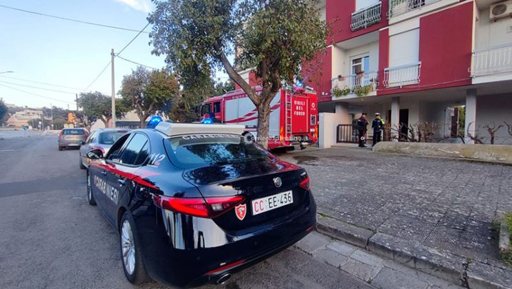 Prima lo scoppio, poi la fiammata. Divampa incendio al secondo piano di una palazzina - Corriere Salentino