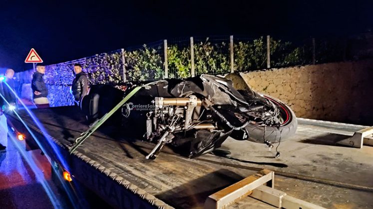 Tampona violentemente una Jeep, gravissimo un giovane motociclista - Corriere Salentino