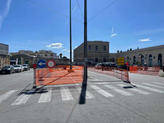 “Piazzale della stazione, disagi per chi viaggia e danni economici per le poche attività superstiti” - Corriere Salentino