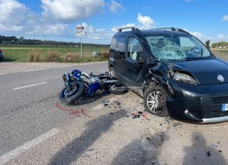 Tragedia sulle strade: tremendo schianto tra moto e furgoncino, 35enne muore sul colpo