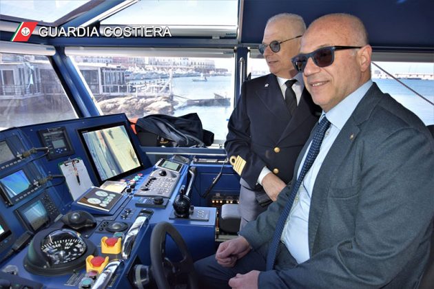Il Prefetto Luca Rotondi in visita alla Capitaneria di porto di Gallipoli - Corriere Salentino