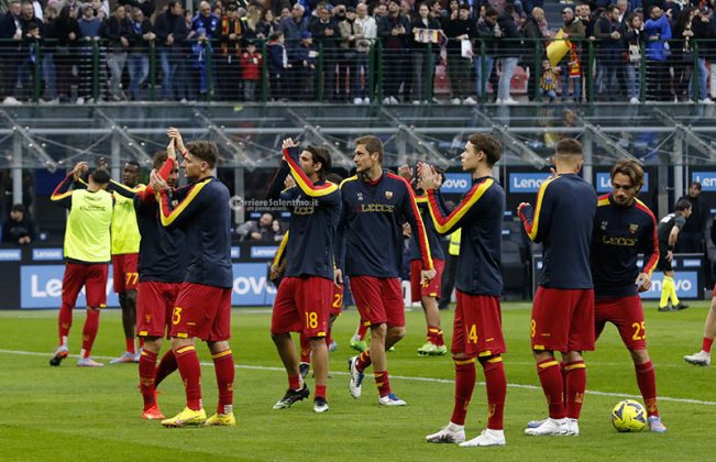 Le luci a San Siro sono solo per l’Inter: Lecce mai pericoloso, contro i nerazzurri finisce 2 a 0 - Corriere Salentino